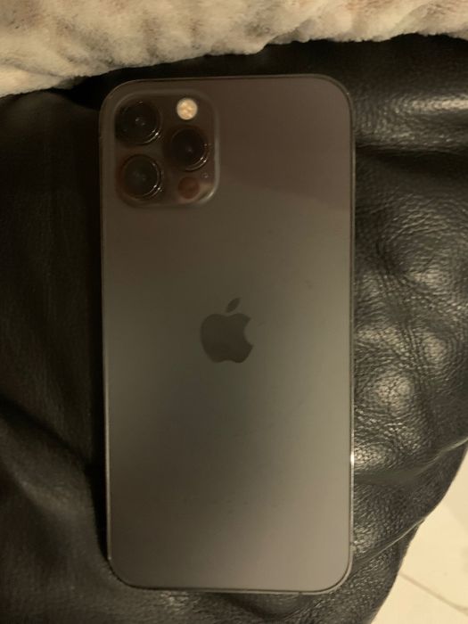 Iphone 12 pro bem estimado