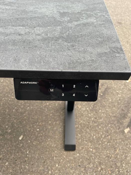Регульований стіл ADAPWORK SmartDesk, Новий