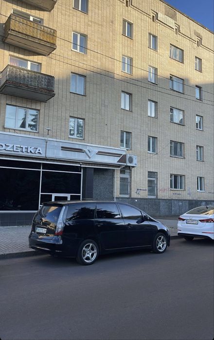 Mitsubishi Grandis 2007 (один власник з салону)
