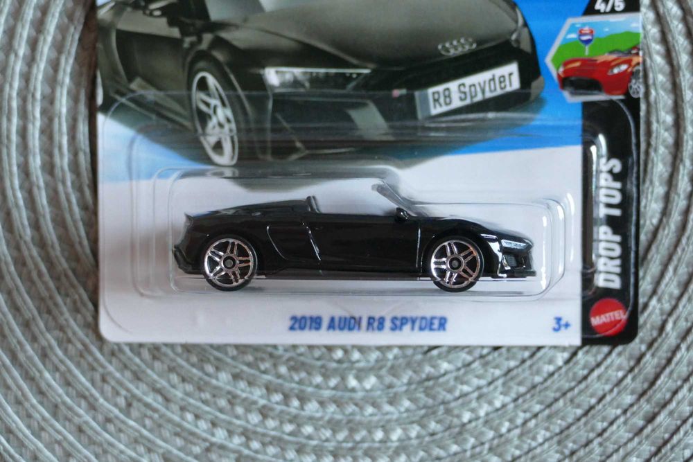 Hot Wheels autko "Resorak" 2019 AUDI R8 SPYDER edycja 2026r.
