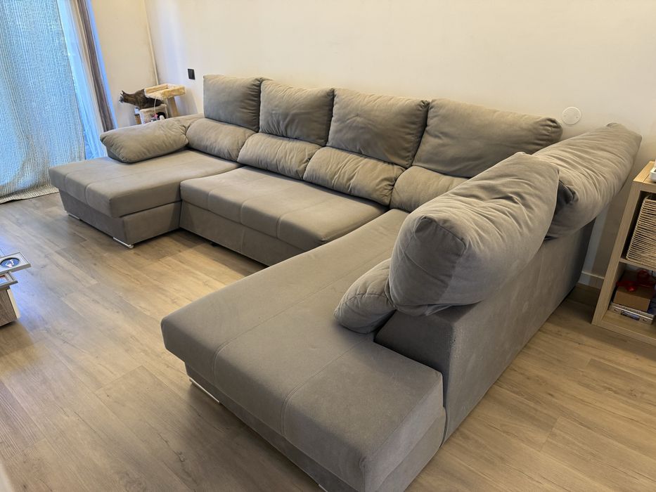 Sofá com chaise longue e cama