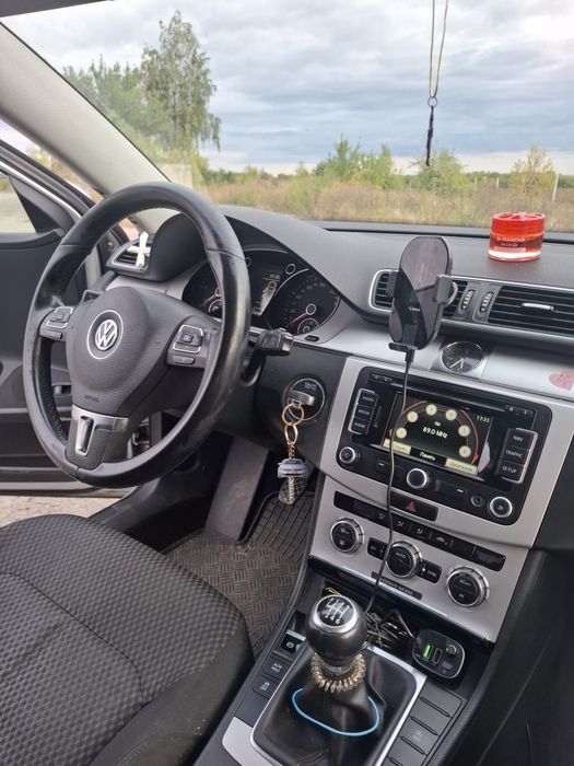 продається Volkswagen passat B7