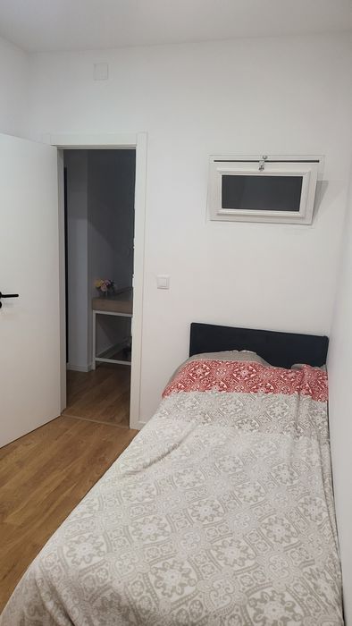 Aluga se quarto Queluz Belas