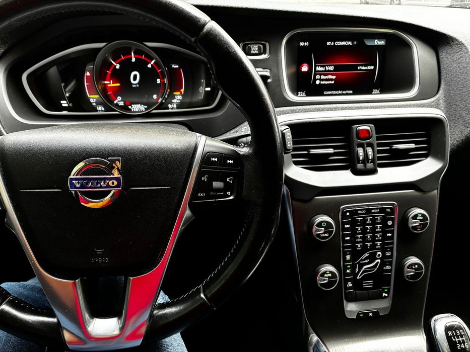 Volvo V40 D2 Momentum