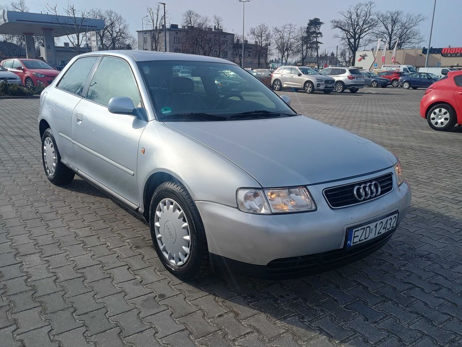 Audi A3 1,6 Benzyna 1997r. 187 tyś Zadbane Szyberdach Koła lato i zima
