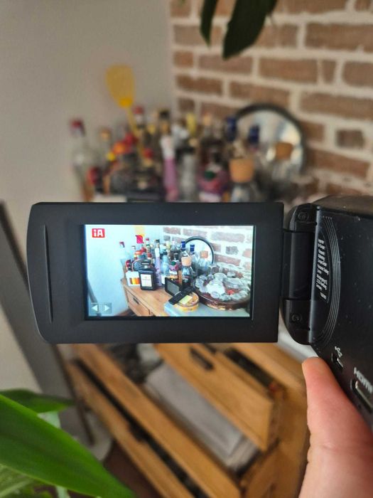 Panasonic HC-V260 | ładowarka | bardzo dobry stan | w pełni sprawna