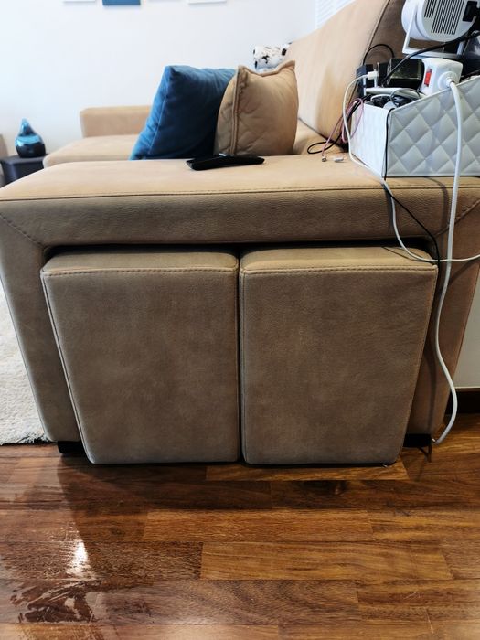 Sofá Chaise Longue 2.60m com arrumação + 2 puffs