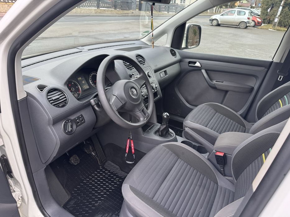 Volkswagen Caddy 1.6 diesel 102 KM