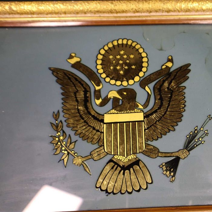 Malowana na szkle  Pieczęć USA  w złotej ramie b6/033051