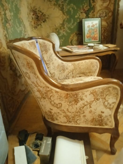 Гарнітур столовий 1977року Борокко, Румунський