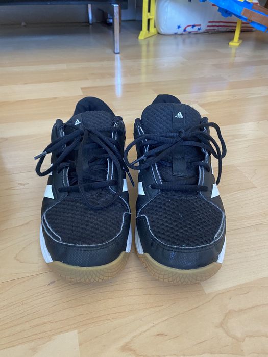 Buty sportowe halówki adidas