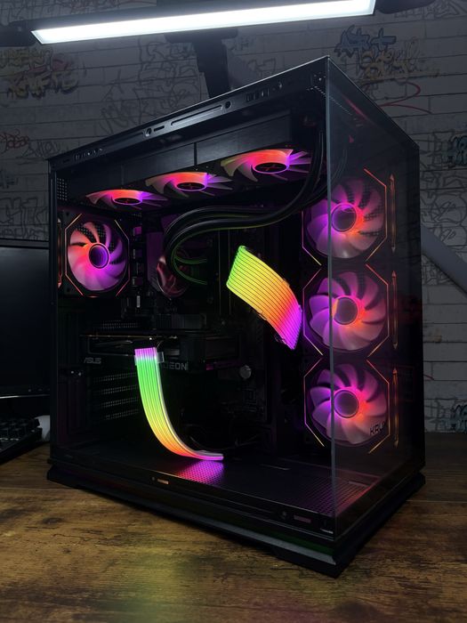 Komputer w pięknej, szklanej obudowie. R5 5600 / RX 7600 / 16GB RAM