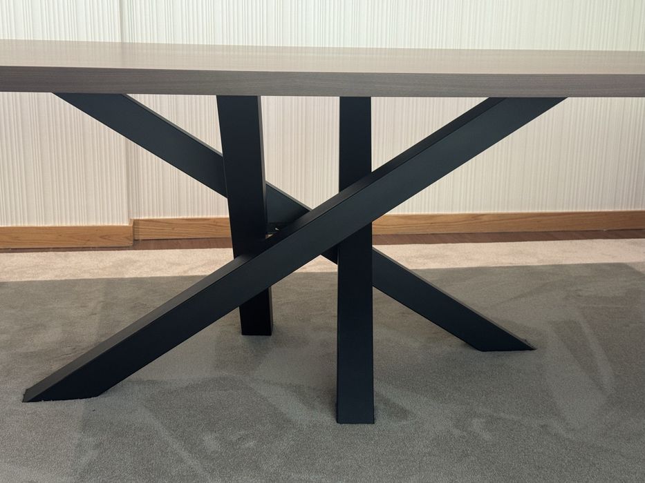 Mesa e 8 cadeiras sala jantar