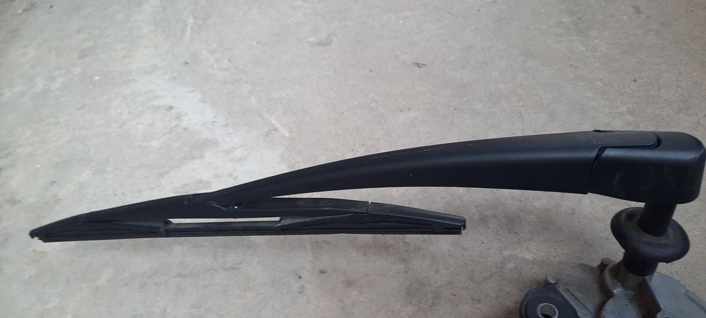 Моторчик   дворников на Renault Kangoo