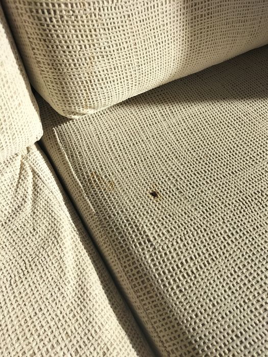 Sofá 3 lugares em bom estado