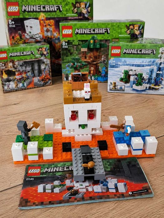 Klocki Lego Minecraft  Czaszkowa Arena 21145
