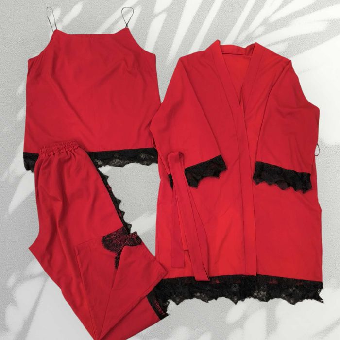 Жіночий набір три в одному