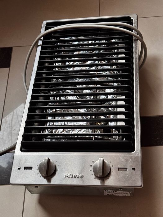 Гриль Miele CS 1312 BG нерж.сталь