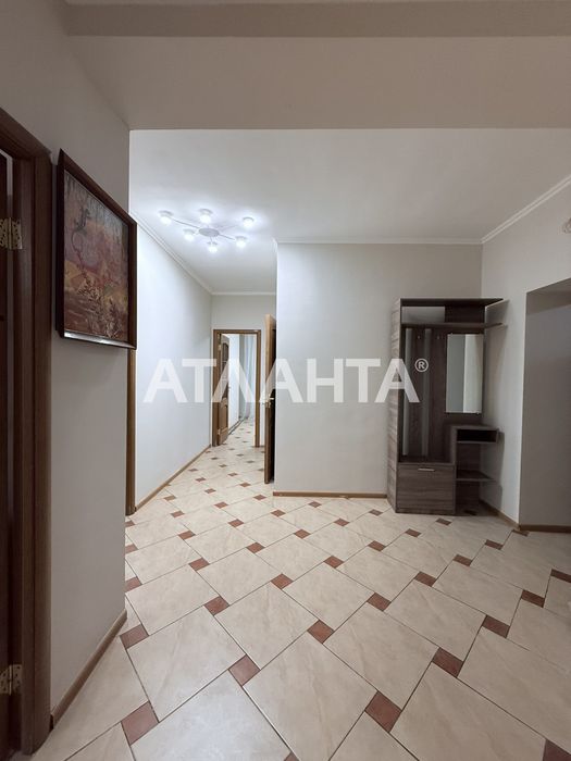 Трикімнатна квартира в новобудові з євроремонтом