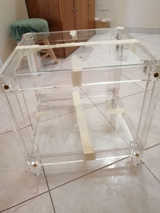 Mesa apoio sala vidro e acrílico