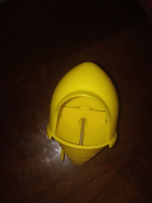 Испанская Микрочашечная поилка для перепелов и др. птицы