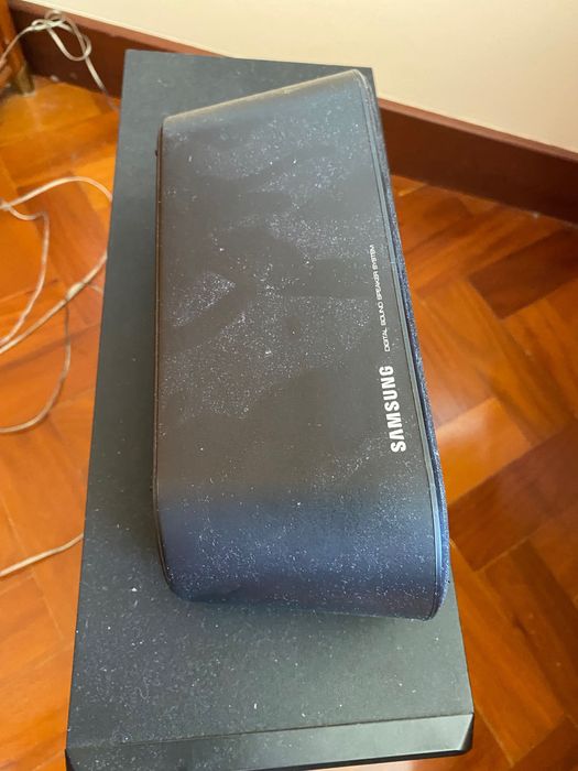 Subwoofer Samsung E coluna central