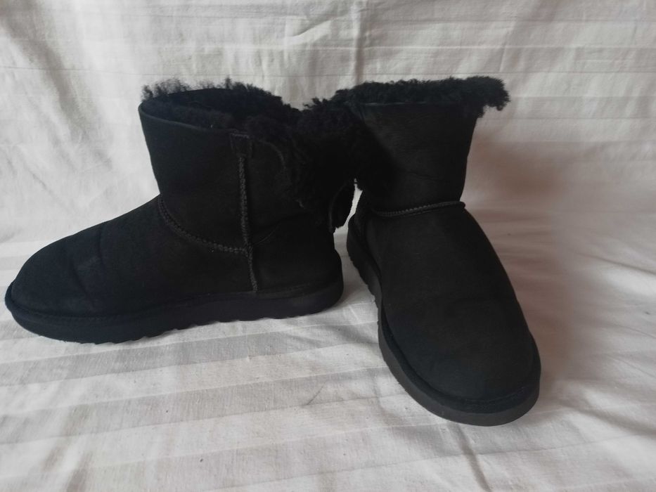 UGG roz. 39 /UK 6/ - dł. wkł. 25 cm / z metki/ - skóra