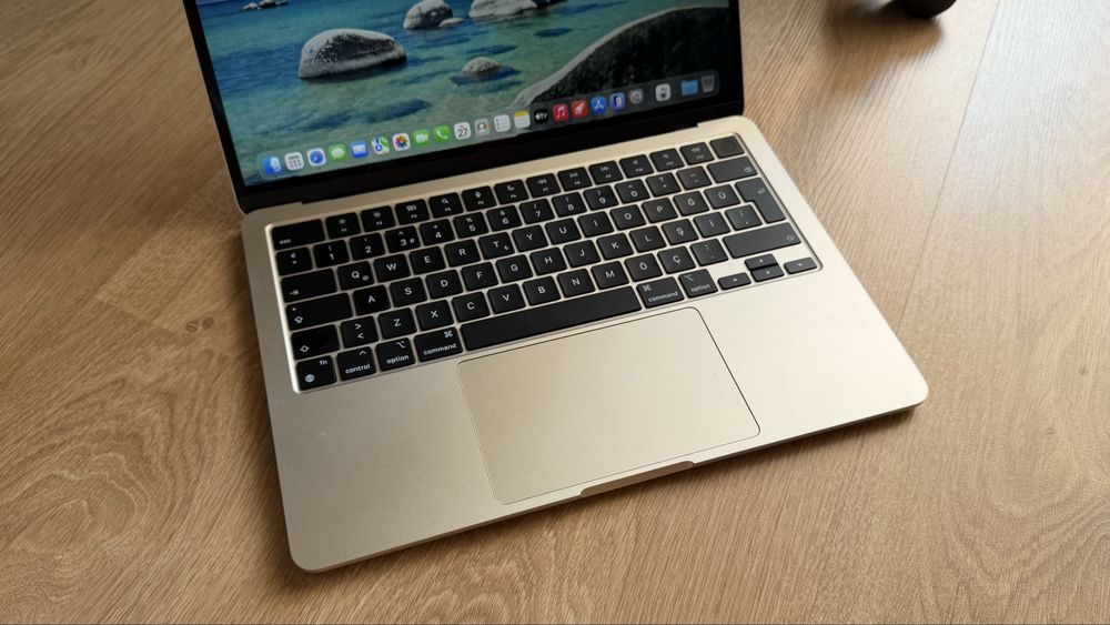 MacBook Air 13” M2 (2022) 16/256 GB – стан нового!