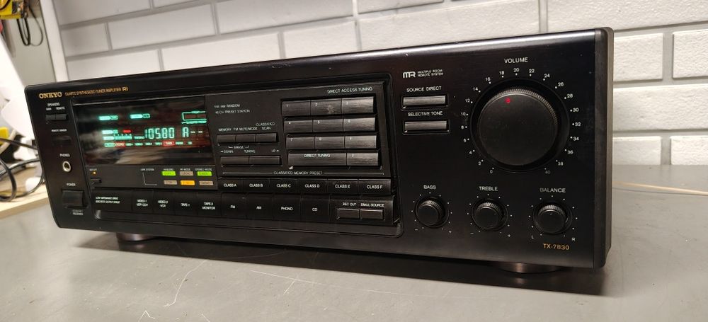 Amplituner ONKYO TX-7830