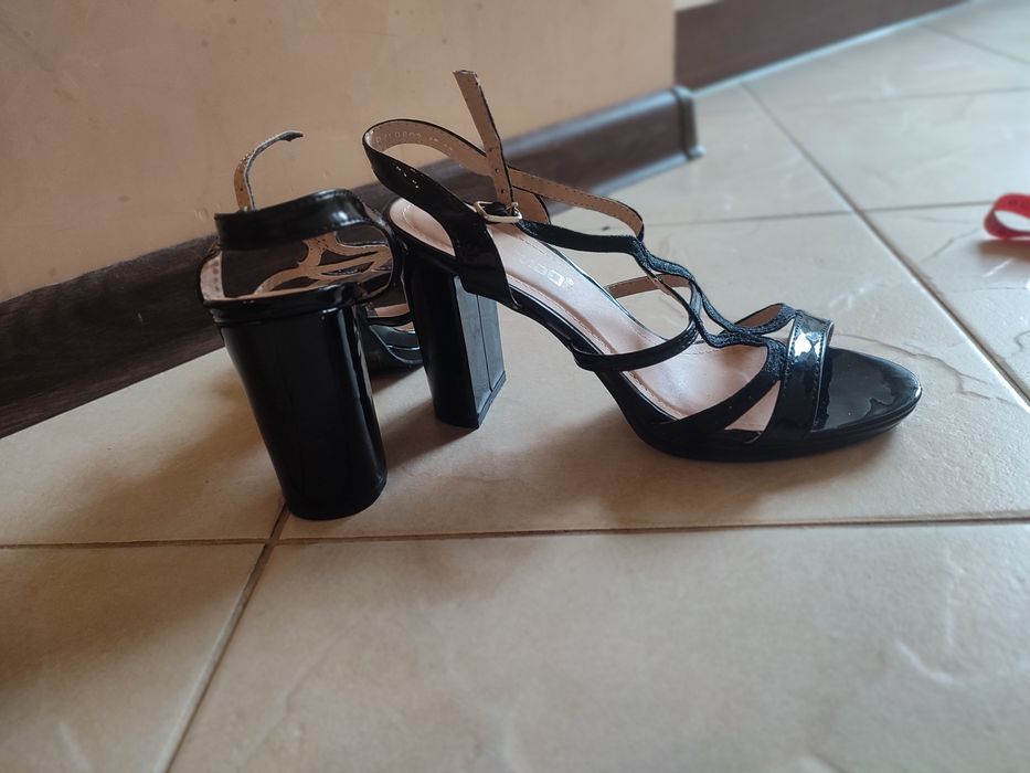 Buty na lato. Sandały na wysokim obcasie. High heels, pool dance