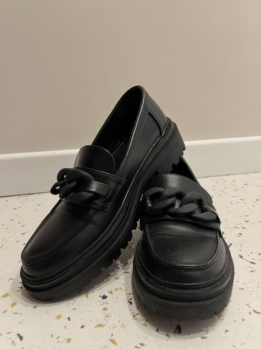 Czarne loafersy damskie