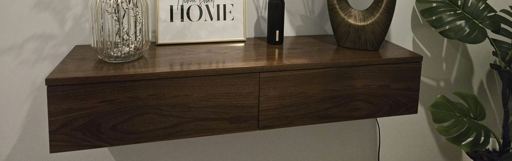 Consola de parede em nogueira