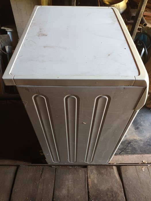 Продам стиральную машинку Б/У.