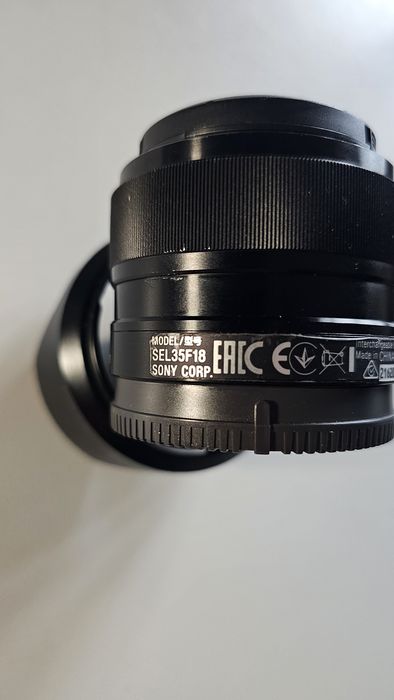 Об'єктив Sony SEL35f18 35mm f/1,8 OSS