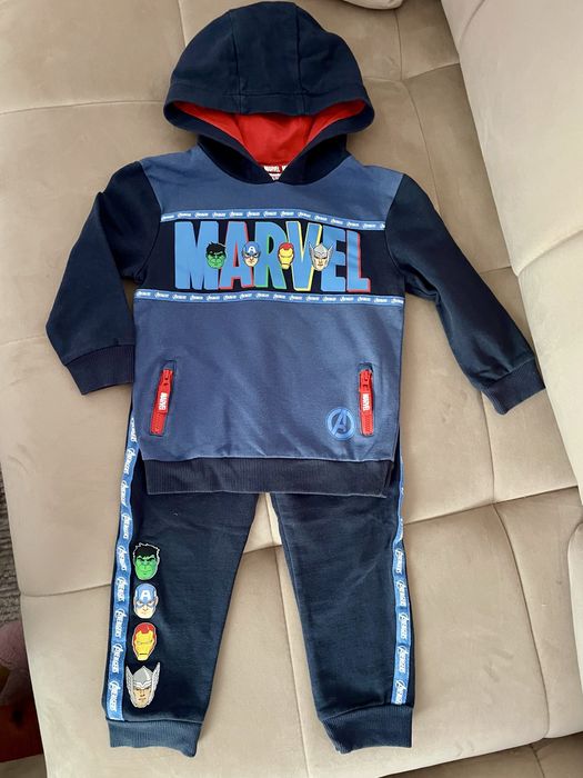 Dres chłopięcy Marvel rozmiar 98/104 George