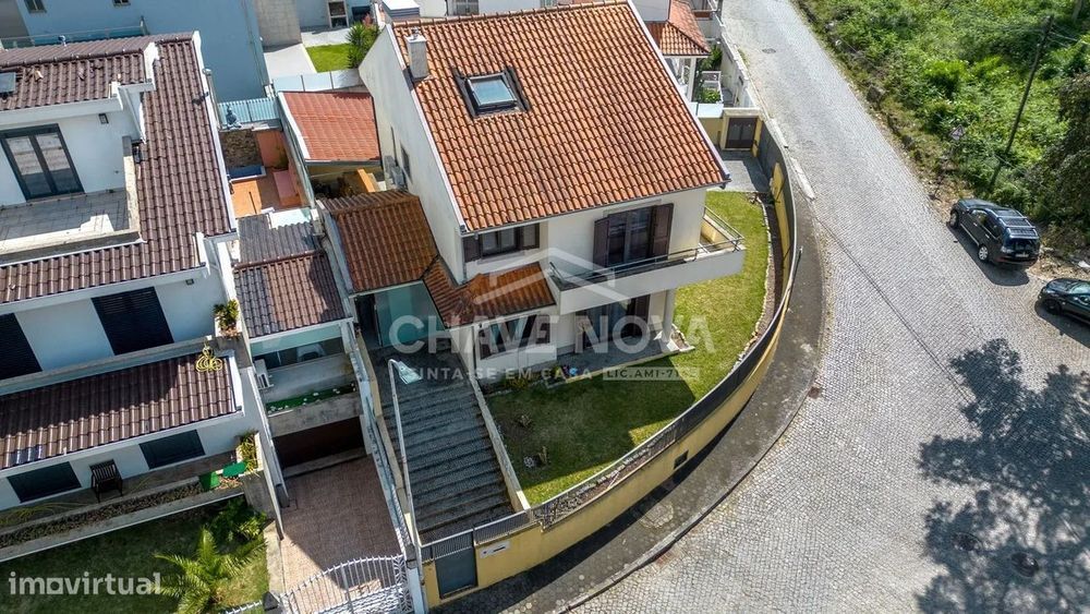Four-Facade V3 Detached House - Perosinho