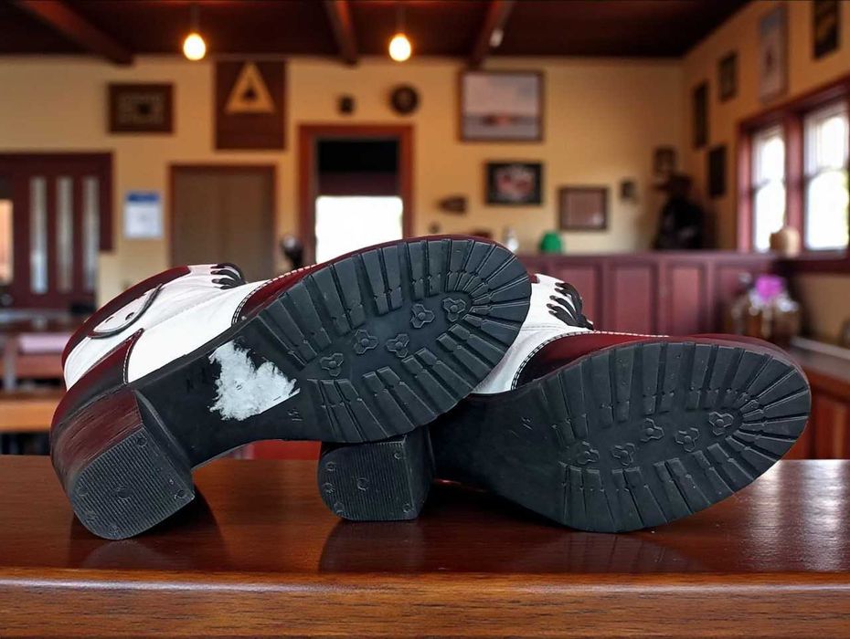 Зимние кожаные ботинки