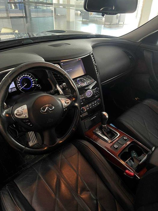 Infiniti QX70 продам в ідеальному стані