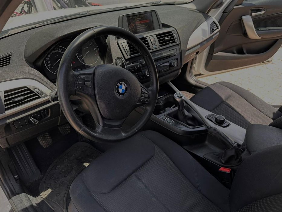Vende-se BMW 114d