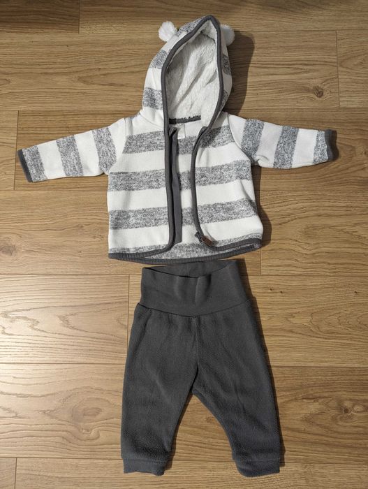 1. Dres niemowlęcy H&M rozmiar 62