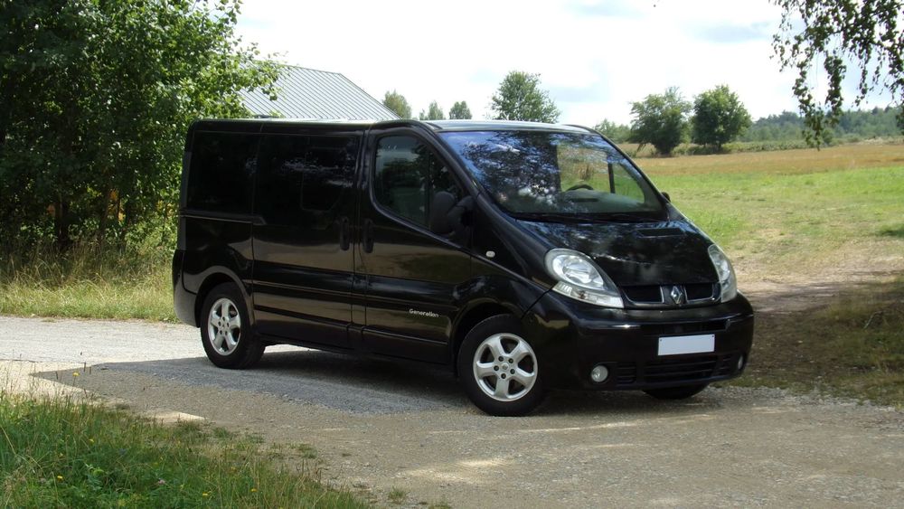 Renault Trafic 1.9 101 KM ORYGINALNY GENERATION* Łóżko * Obracane fotele * Stolik *