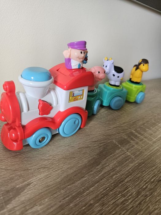 Pociąg na baterie z wagonami ze zwierzątkami+ gratis
