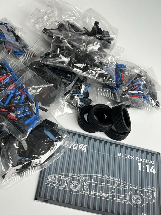 Конструктор Чорний Спорткар 1352 деталі. Велике Авто 36см. Модель JZH