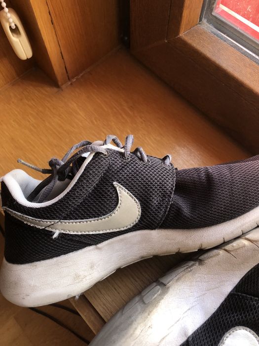 Tenis Nike pretos / brancos