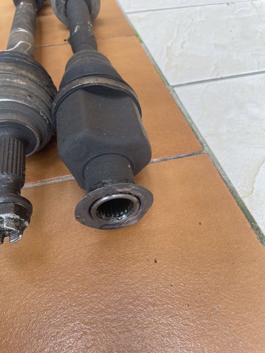 Полуось цапфа Renault Dacia Logan MCV Largus