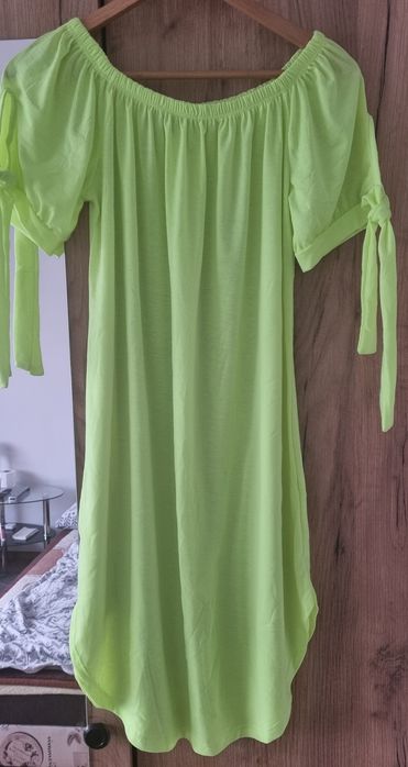 Sprzedam sukienkę nową.