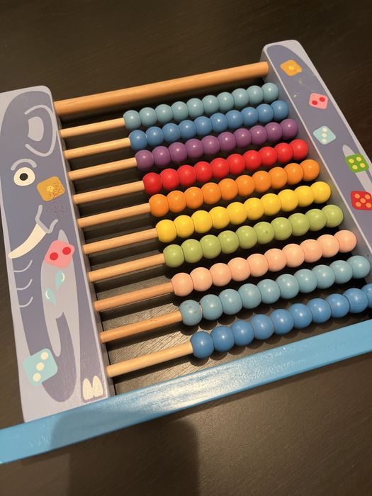 Drewniane liczydło dla dzieci