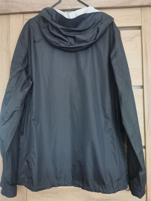 Kurtka 4f przeciwdeszczowa j. nowa.