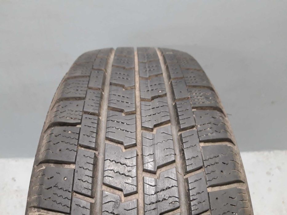 1x215/65R15C Goodyear Cargo UltraGrip, 104/102T, 2018 rok, bieżnik 8,4