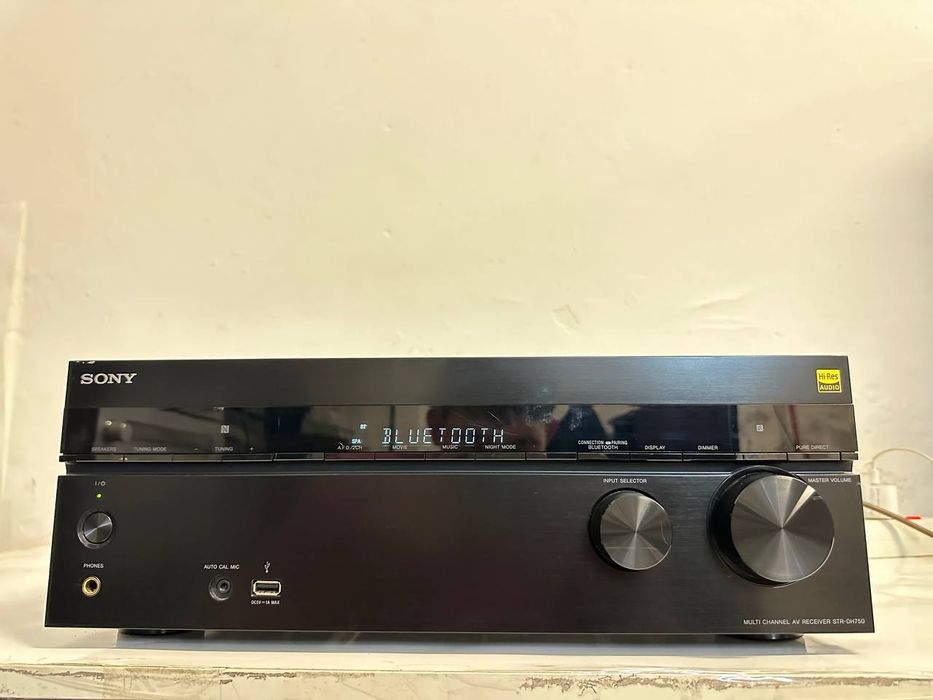 Mocny amplituner AV Sony STR-DH750 7.2 Bluetooth NFC 4K HDMI 145 W Dolby TrueHD DTS-HD